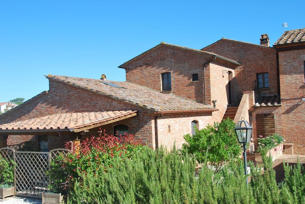 Petrignano Del Lago Agriturismo Le Torri Di Porsenna מראה חיצוני תמונה
