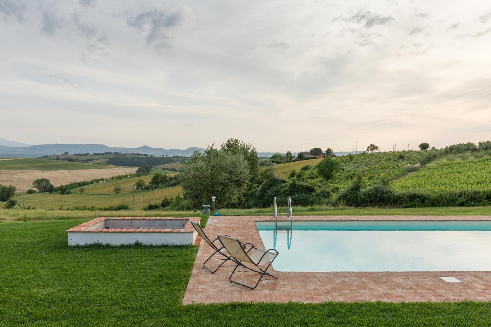 Petrignano Del Lago Agriturismo Le Torri Di Porsenna מראה חיצוני תמונה