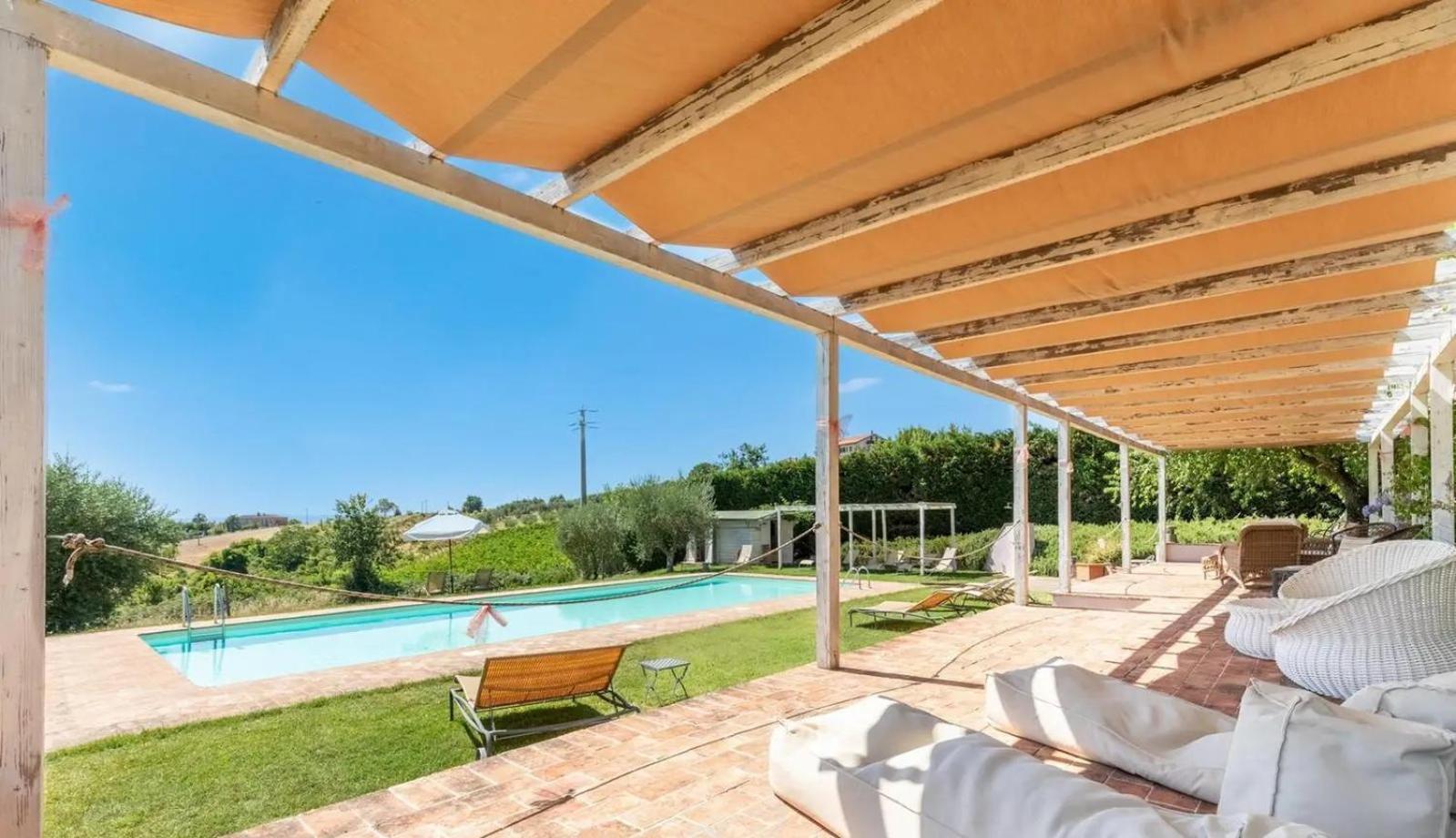Petrignano Del Lago Agriturismo Le Torri Di Porsenna מראה חיצוני תמונה