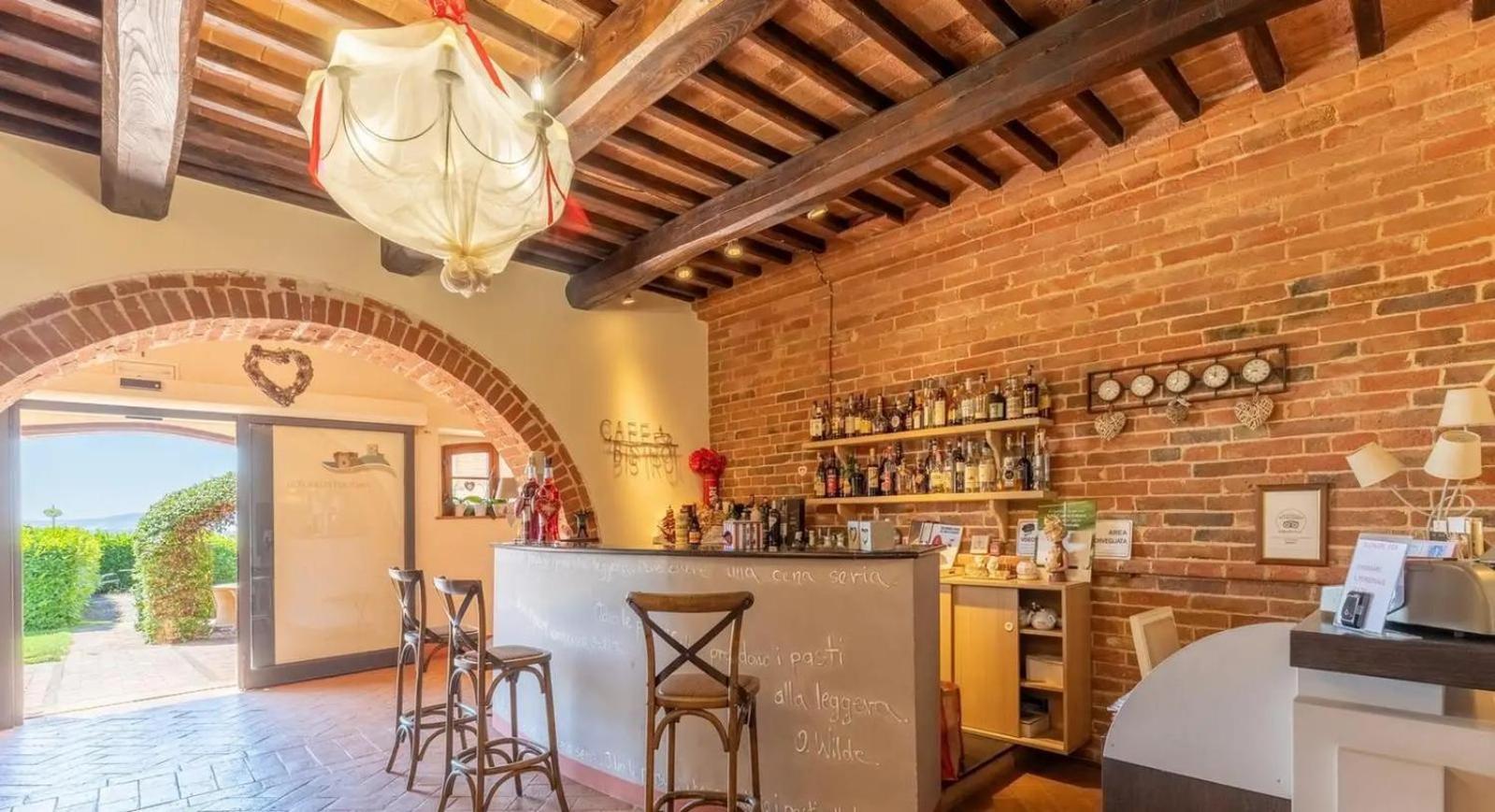 Petrignano Del Lago Agriturismo Le Torri Di Porsenna מראה חיצוני תמונה