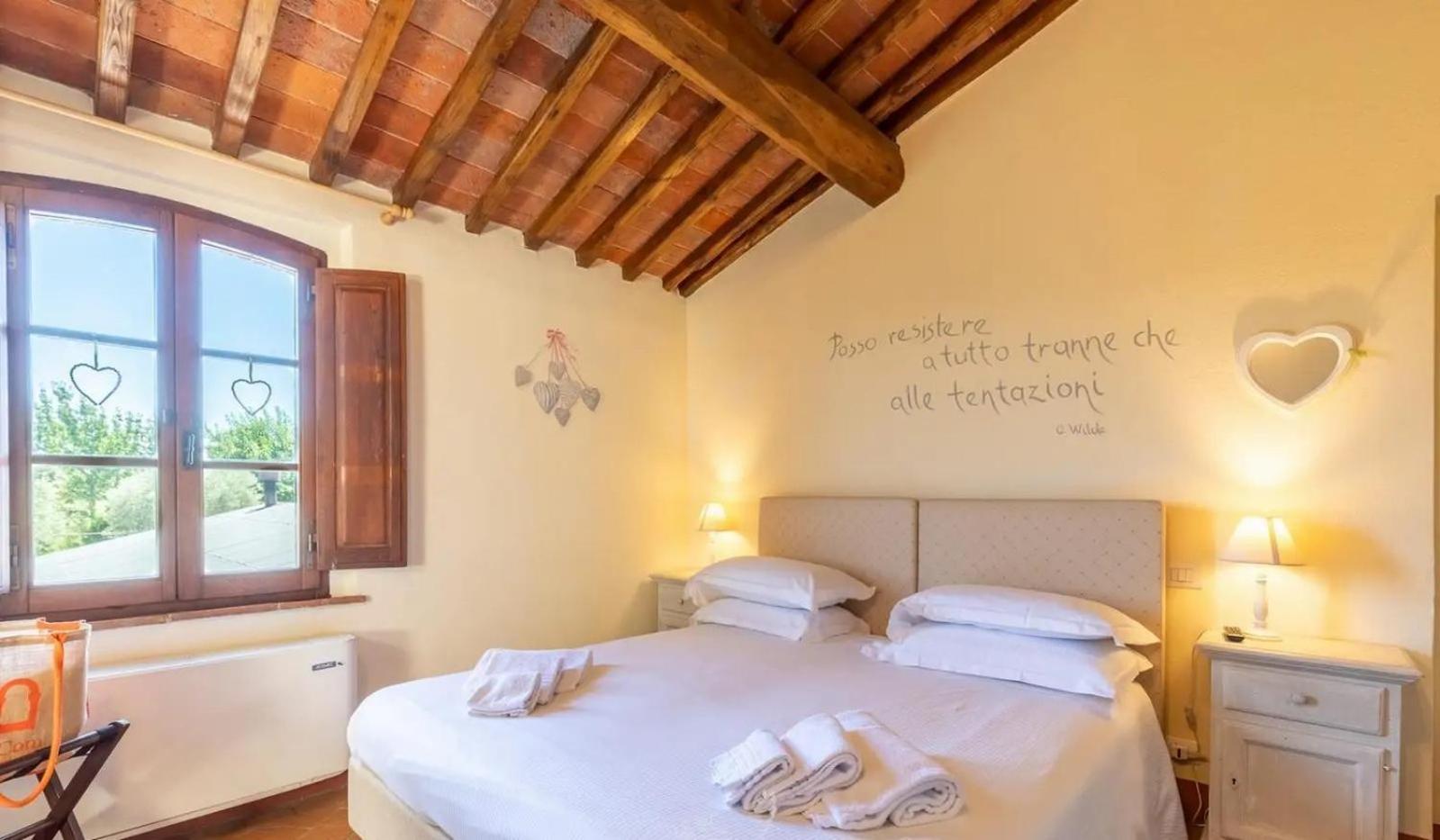 Petrignano Del Lago Agriturismo Le Torri Di Porsenna מראה חיצוני תמונה