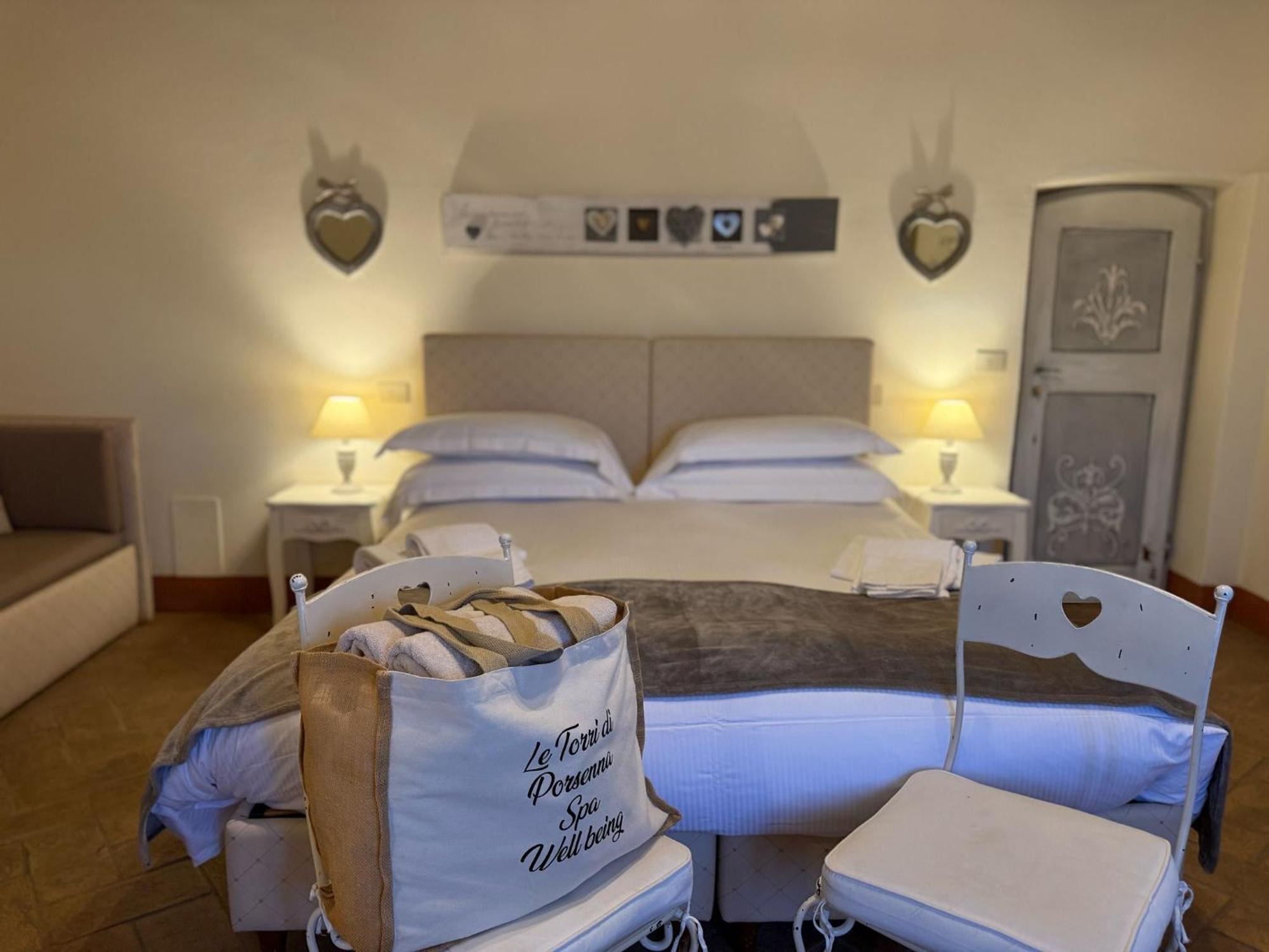 Petrignano Del Lago Agriturismo Le Torri Di Porsenna מראה חיצוני תמונה